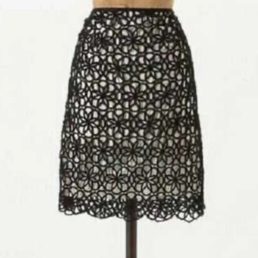 Postage stamp by Anthropologie skirt black floral appliqué overlay cream lined 2
